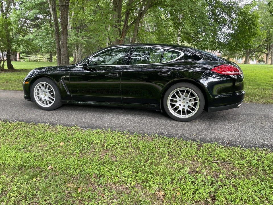 2010 Porsche 970 Panamera S - Image 6 of 31