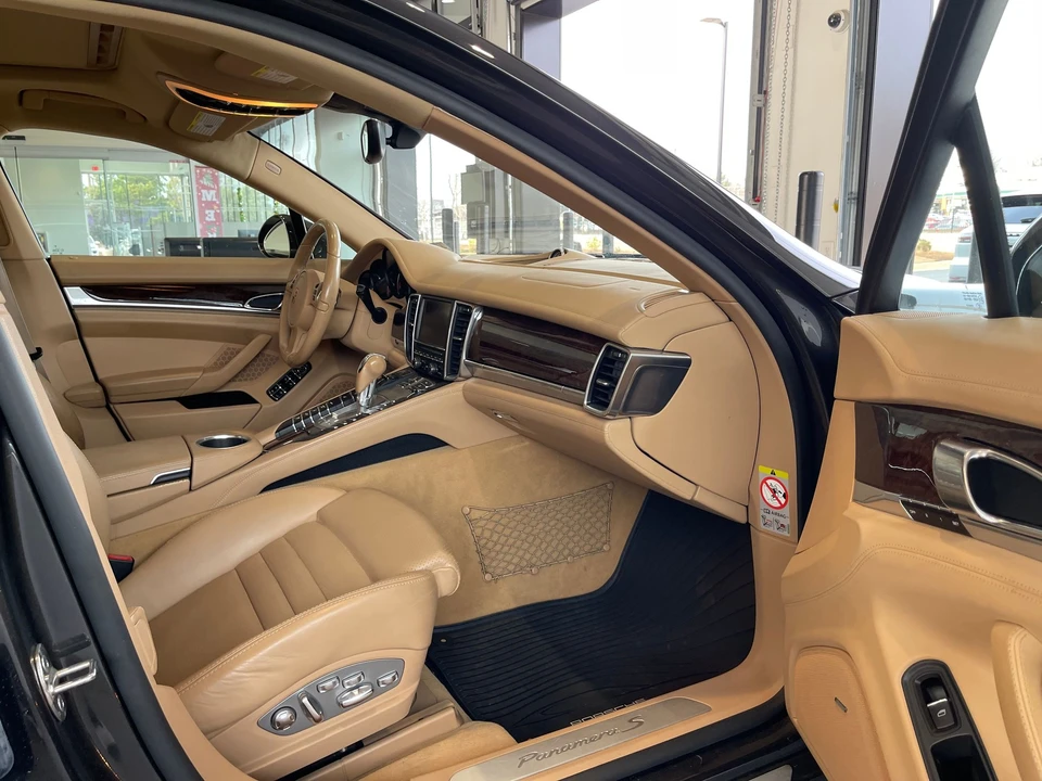 2010 Porsche 970 Panamera S - Image 14 of 30