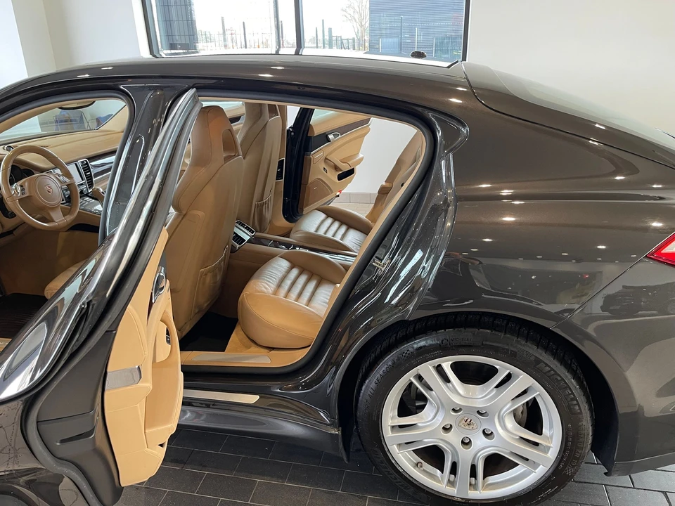 2010 Porsche 970 Panamera S - Image 24 of 30