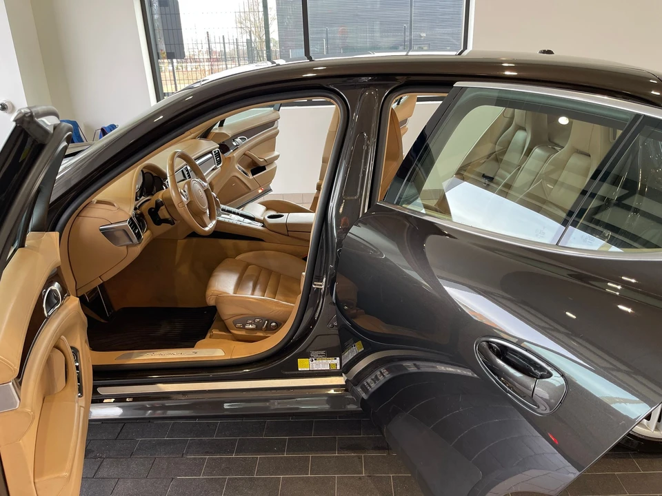 2010 Porsche 970 Panamera S - Image 25 of 30
