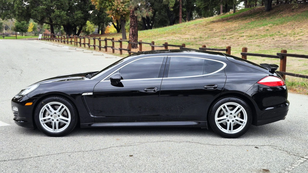 2010 Porsche 970 Panamera S - Image 24 of 31