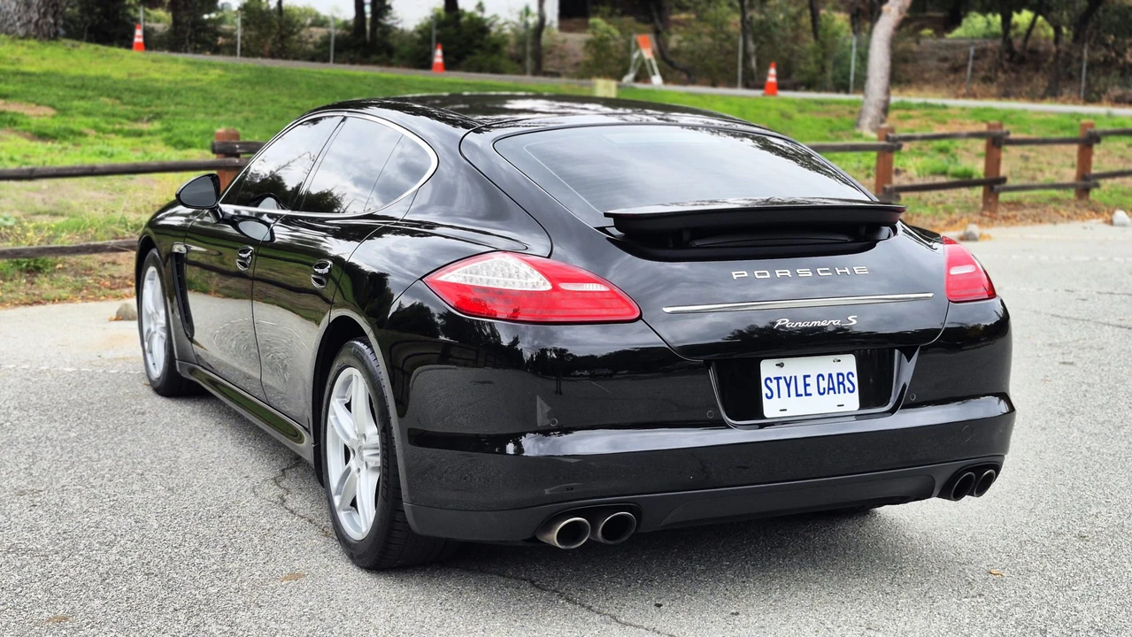 2010 Porsche 970 Panamera S - Image 19 of 31