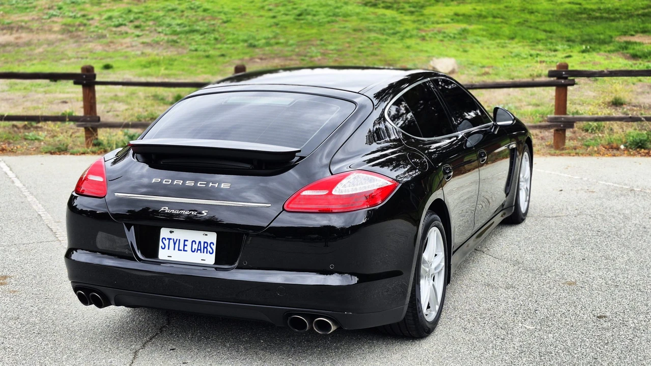 2010 Porsche 970 Panamera S - Image 15 of 31