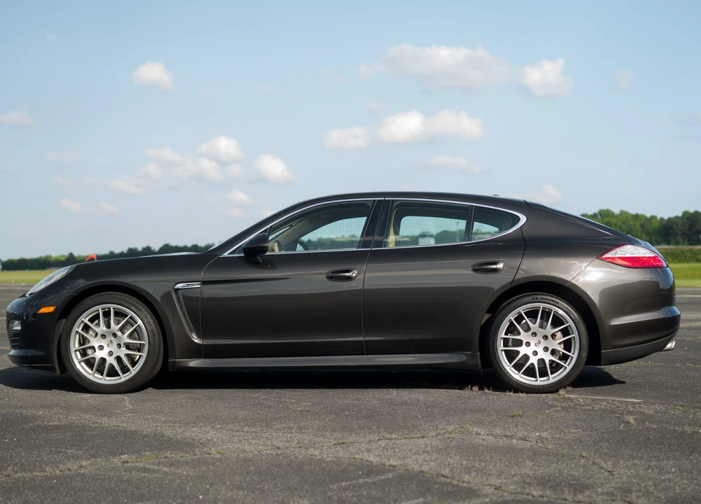 2010 Porsche 970 Panamera S - Image 17 of 31
