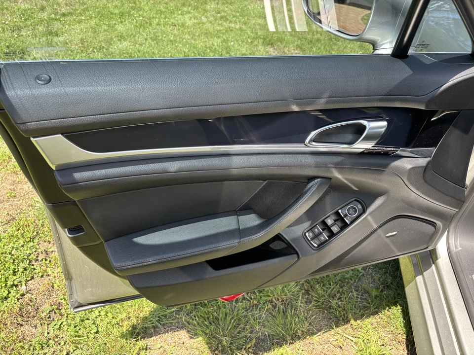 2010 Porsche 970 Panamera S - Image 25 of 31