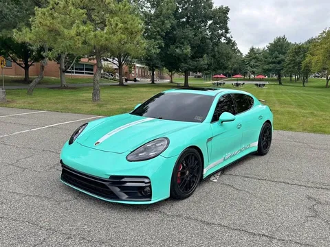 2010 Porsche Panamera Turbo S Sport V8