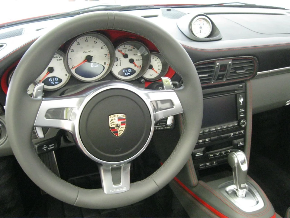 2010 Porsche 997 Turbo - Image 4 of 11