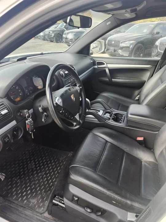 2010 Porsche 955/957 Cayenne - Image 6 of 10