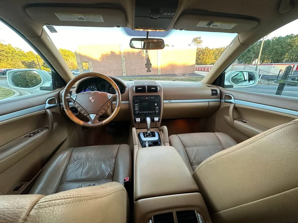 2010 Porsche 955/957 Cayenne - Image 6 of 11