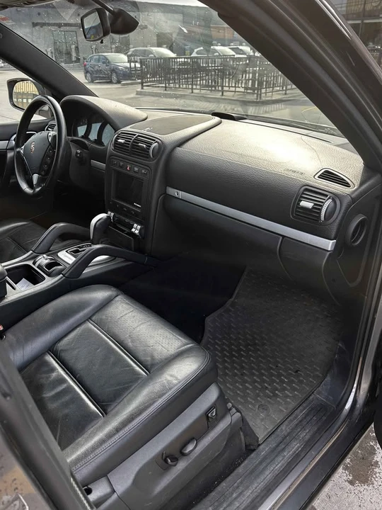 2010 Porsche 955/957 Cayenne - Image 9 of 13