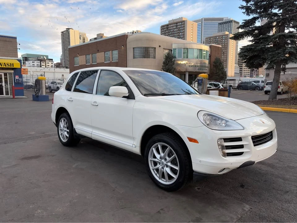2010 Porsche 958 Cayenne - Image 2 of 7