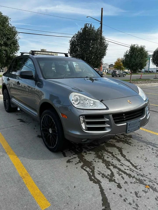2010 Porsche 955/957 Cayenne - Image 2 of 13
