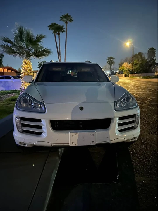 2010 Porsche 955/957 Cayenne - Image 2 of 9
