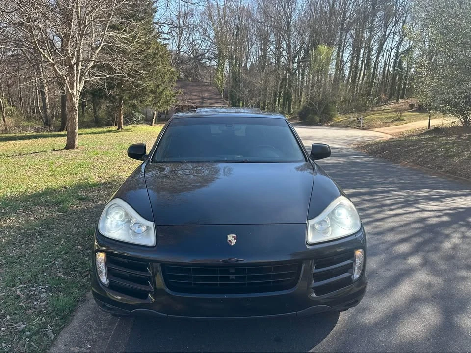 2010 Porsche 955/957 Cayenne - Image 2 of 11