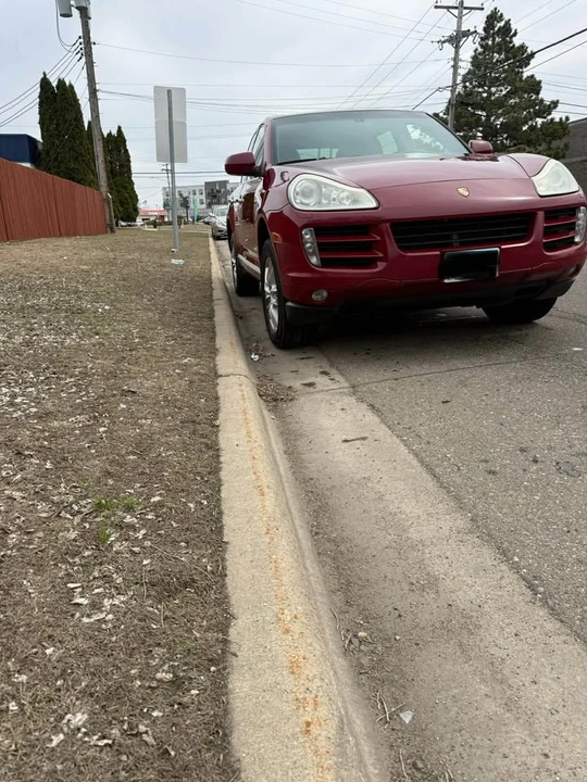 2010 Porsche 955/957 Cayenne - Image 2 of 11