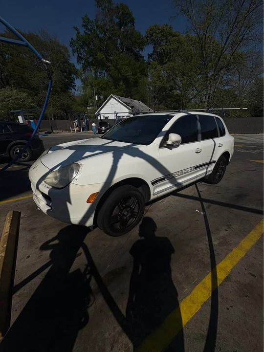 2010 Porsche 955/957 Cayenne - Image 2 of 8