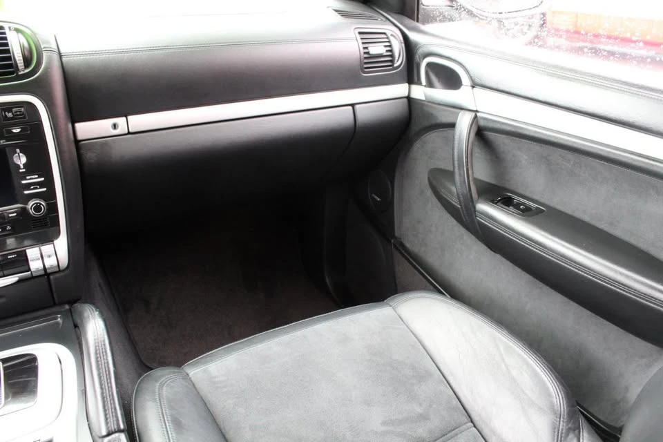 2010 Porsche 955/957 Cayenne - Image 12 of 16