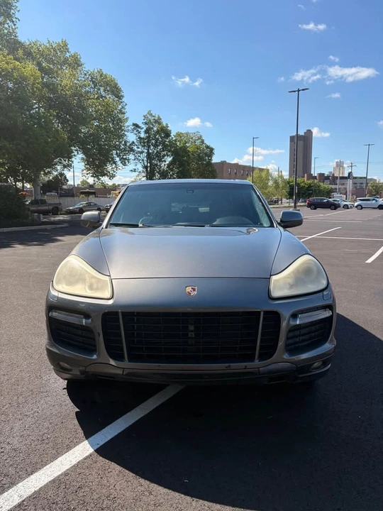 2010 Porsche 955/957 Cayenne - Image 2 of 11