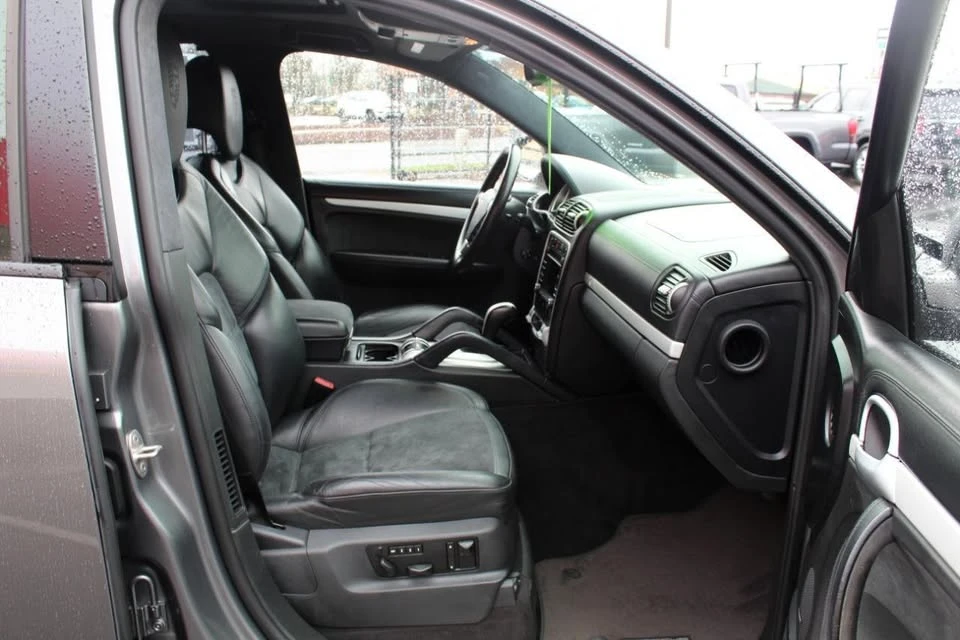 2010 Porsche 955/957 Cayenne - Image 15 of 20