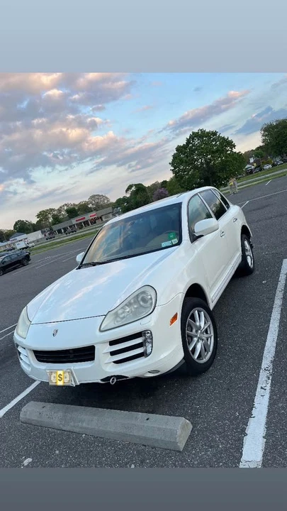 2010 Porsche 955/957 Cayenne - Image 2 of 9