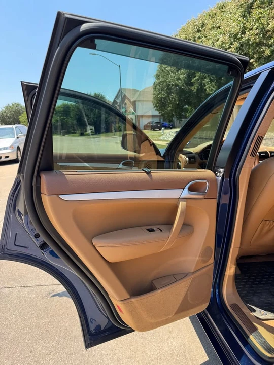2010 Porsche 955/957 Cayenne GTS - Image 10 of 20