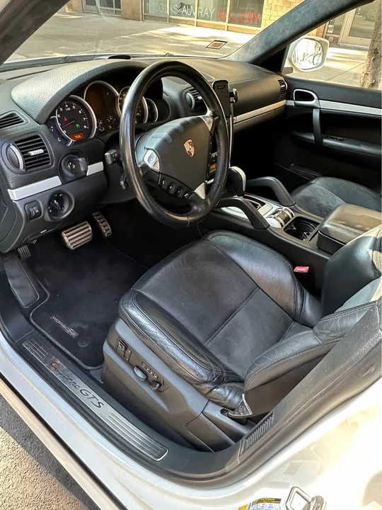 2010 Porsche 955/957 Cayenne GTS - Image 11 of 16