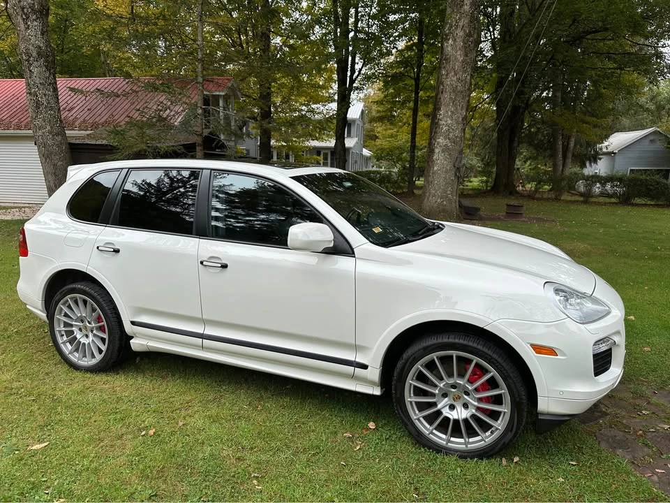 2010 Porsche 955/957 Cayenne GTS - Image 2 of 16