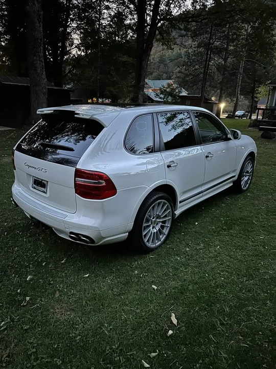 2010 Porsche 955/957 Cayenne GTS - Image 5 of 16
