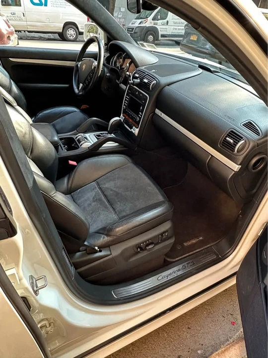 2010 Porsche 955/957 Cayenne GTS - Image 12 of 16