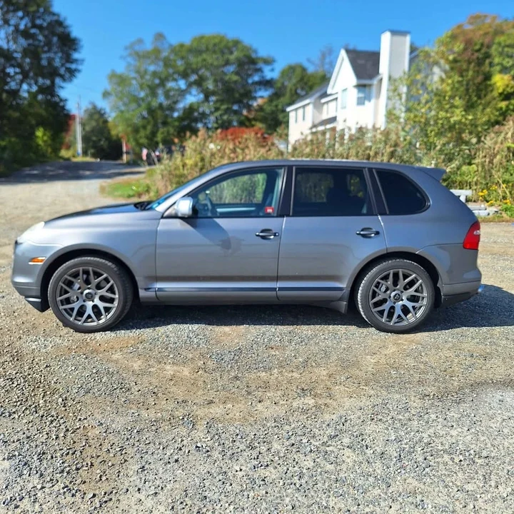 2010 Porsche 955/957 Cayenne GTS - Image 11 of 19