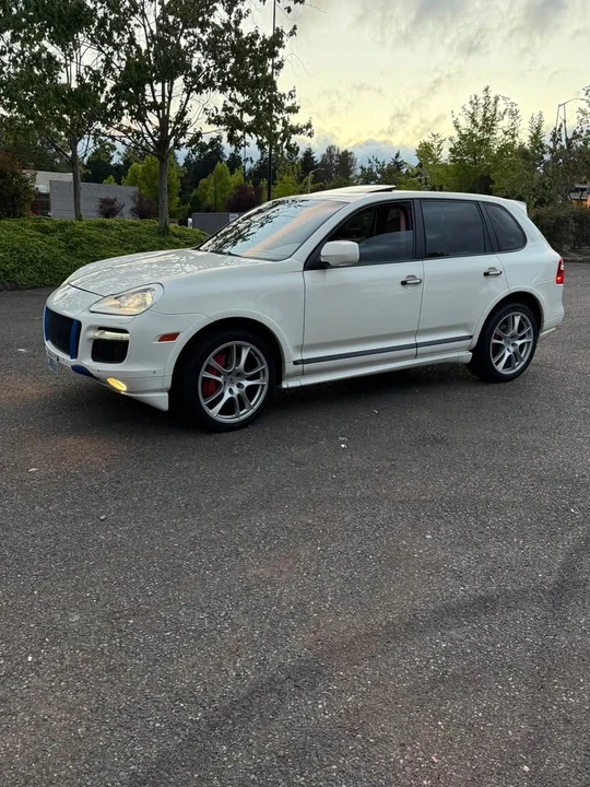 2010 Porsche 955/957 Cayenne GTS - Image 10 of 10