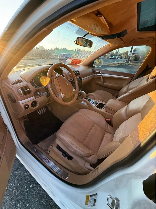 2010 Porsche 955/957 Cayenne GTS - Image 11 of 12