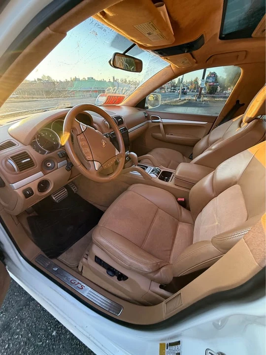2010 Porsche 955/957 Cayenne GTS - Image 10 of 12