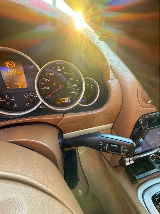 2010 Porsche 955/957 Cayenne GTS - Image 12 of 12