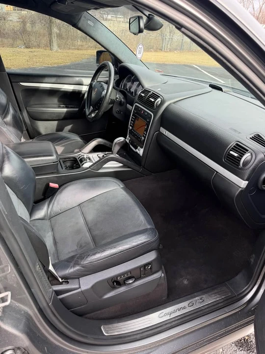 2010 Porsche 955/957 Cayenne GTS - Image 10 of 16
