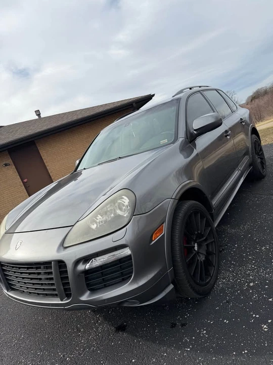 2010 Porsche 955/957 Cayenne GTS - Image 2 of 16