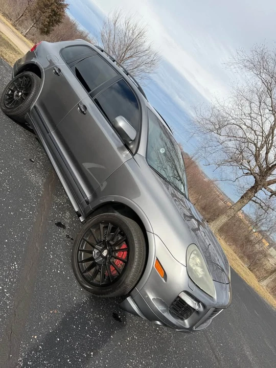 2010 Porsche 955/957 Cayenne GTS - Image 13 of 16