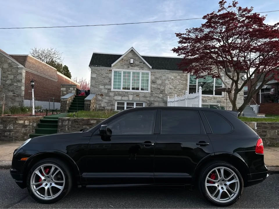 2010 Porsche 955/957 Cayenne GTS - Image 2 of 20