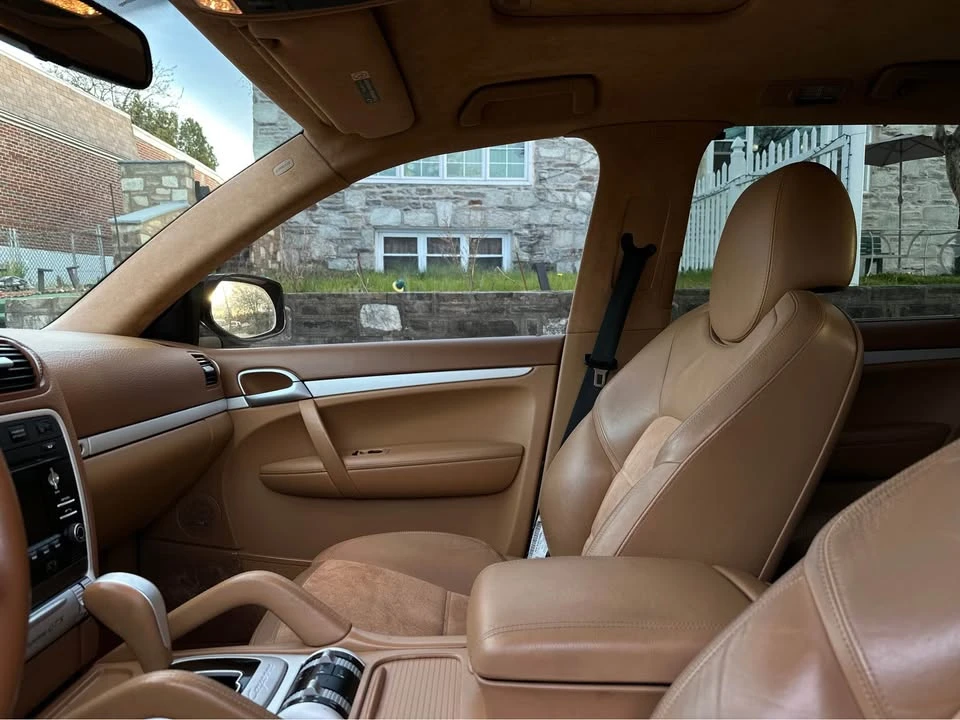 2010 Porsche 955/957 Cayenne GTS - Image 11 of 20