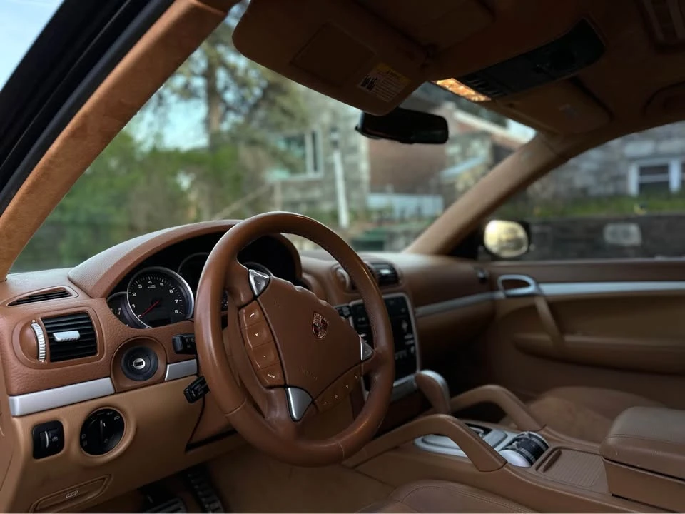 2010 Porsche 955/957 Cayenne GTS - Image 13 of 20