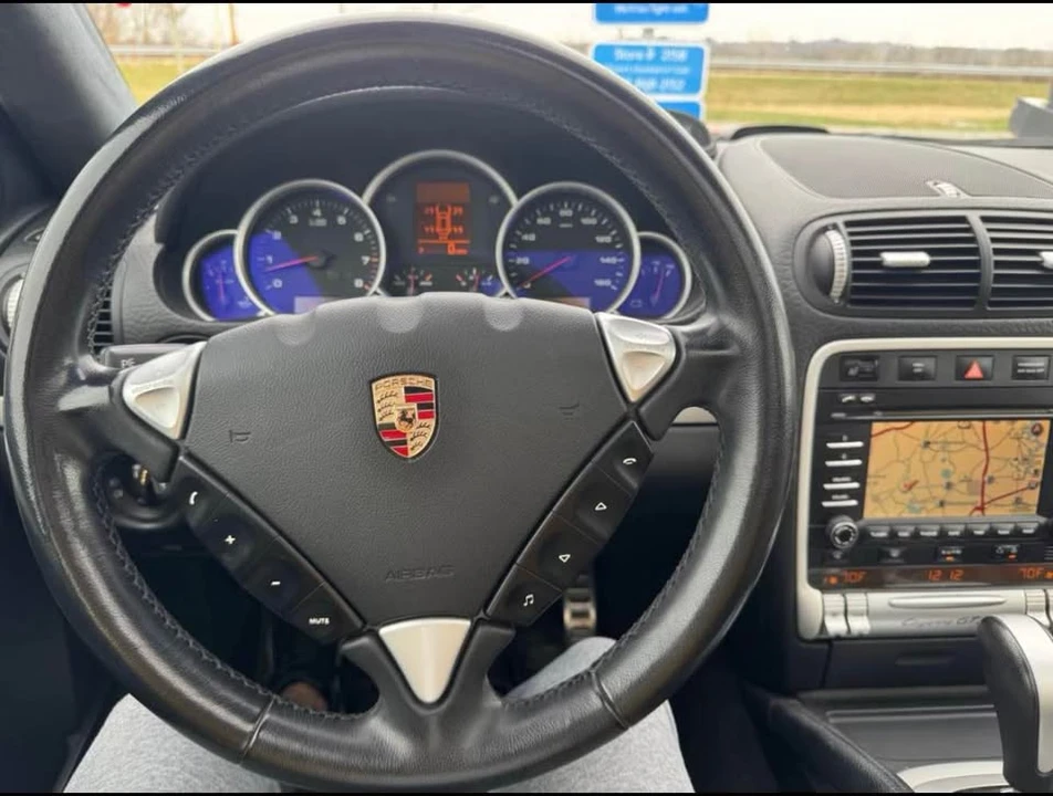 2010 Porsche 955/957 Cayenne GTS - Image 8 of 18
