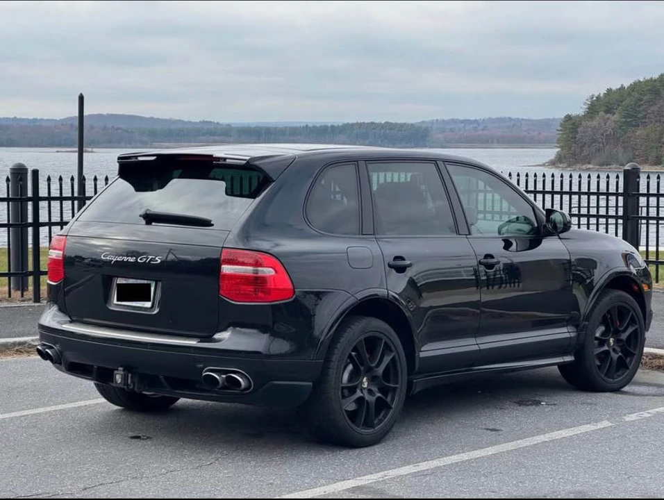 2010 Porsche 955/957 Cayenne GTS - Image 2 of 18