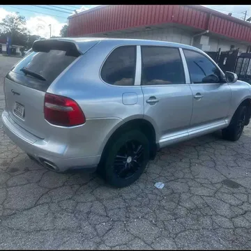 2010 Porsche Cayenne Platinum Edition