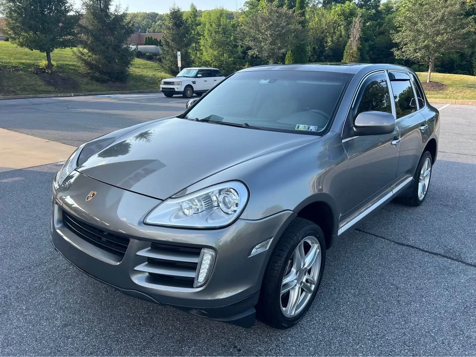 2010 Porsche 955/957 Cayenne S - Image 2 of 18