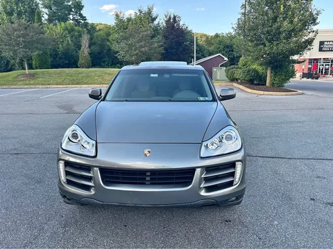 2010 Porsche Cayenne S Platinum Edition