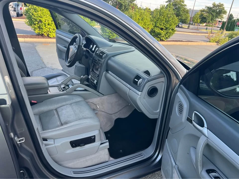 2010 Porsche 955/957 Cayenne S - Image 10 of 20