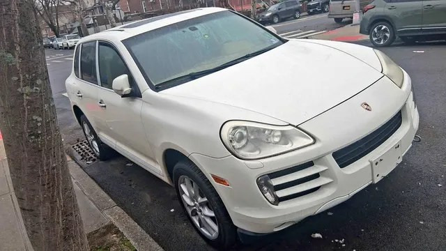 2010 Porsche Cayenne S Platinum Edition