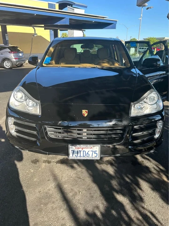 2010 Porsche 955/957 Cayenne S - Image 9 of 10