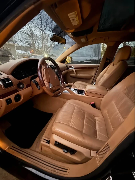 2010 Porsche 955/957 Cayenne S - Image 3 of 4