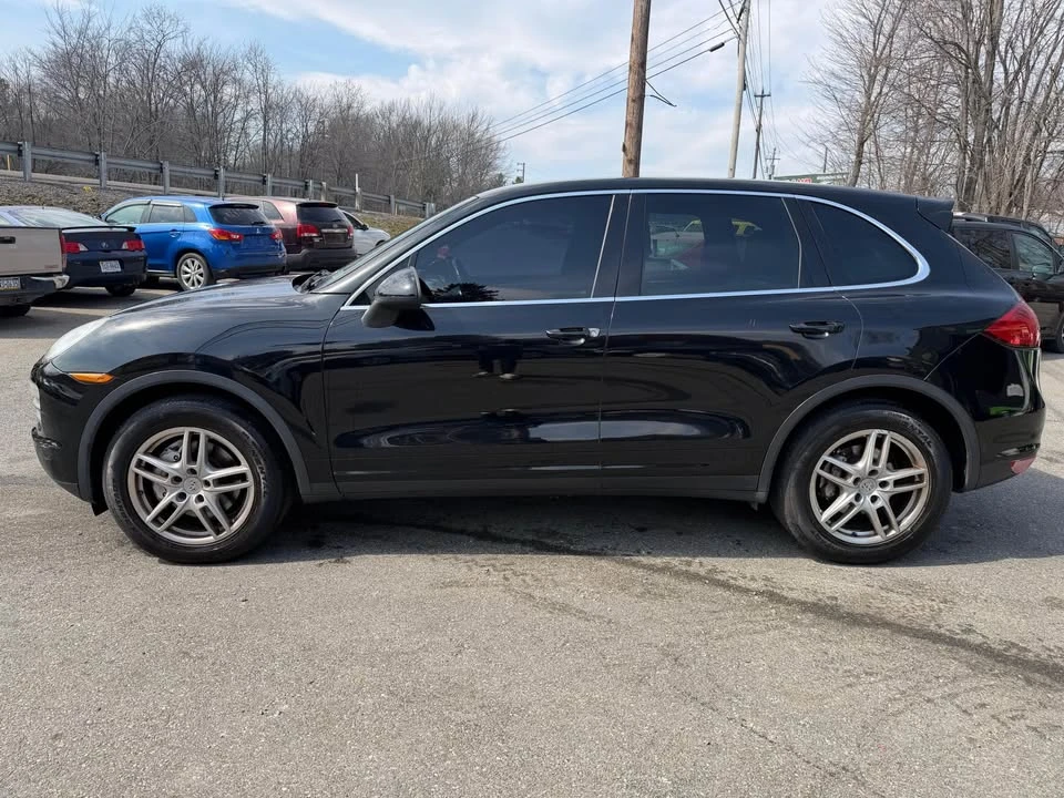 2010 Porsche 955/957 Cayenne S - Image 2 of 12
